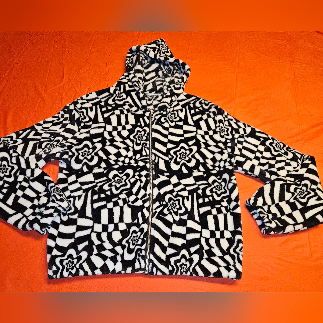 Angel Cult Zip Front Fleeced Hooded Jacket Black & White Spiral Design Szl Euc
